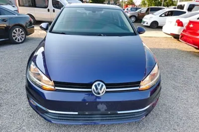 Volkswagen Golf 2020, 36800 км, за 11393 USD