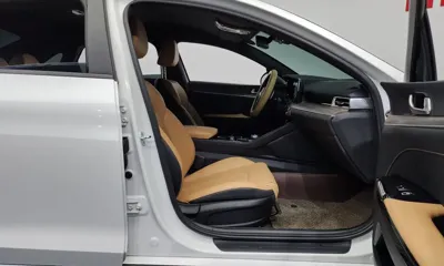 Kia K5 2021, 37941 км, за 15044.6 USD - фото 11