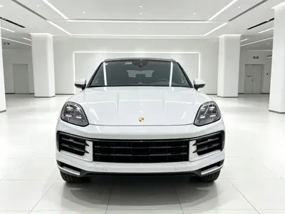 Porsche Cayenne 2023, 54000 км, за 96937.5 USD