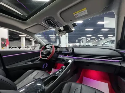 Hyundai Elantra 2023, 47000 км, за 13801.97 USD - фото 20