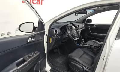 Kia Sportage 2018, 71254 км, за 7745.83 USD - фото 10