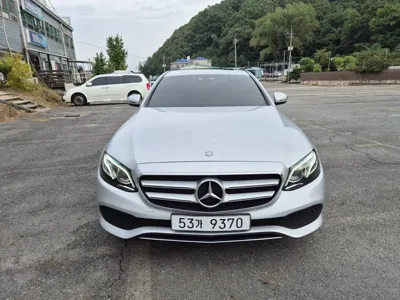 Mercedes-Benz E-Class 2017, 156741 км, за 10986.15 USD - фото 3