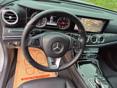 Mercedes-Benz E-Class 2017, 156741 км, за 10986.15 USD - фото 20
