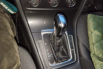 Volkswagen Golf 2017, 77900 км, за 8775 USD - фото 11