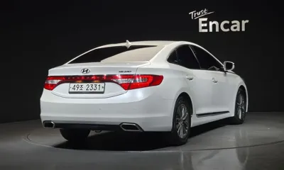 Hyundai Grandeur 2015, 171060 км, за 3832.18 USD