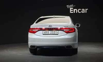 Hyundai Grandeur 2015, 171060 км, за 3832.18 USD