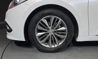 Hyundai Grandeur 2015, 171060 км, за 3832.18 USD