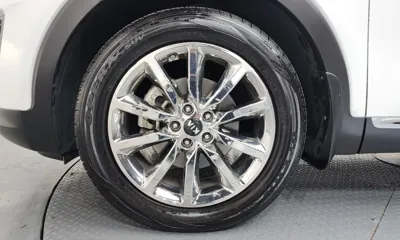 Kia Sorento 2015, 185443 км, за 5616.12 USD