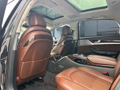 Audi A8 2014, 101000 км, за 12911.93 USD