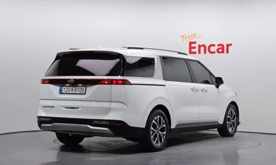 Kia Canival 2021, 63931 км, за 14866.2 USD