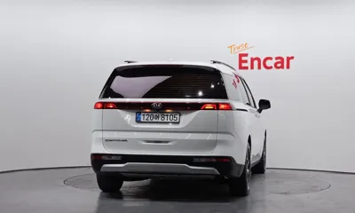 Kia Canival 2021, 63931 км, за 14866.2 USD