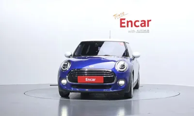 MINI Cooper 2019, 55802 км, за 7944.26 USD