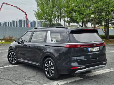 Kia Canival 2021, 143676 км, за 13456.74 USD