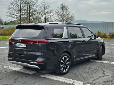 Kia Canival 2021, 143676 км, за 13456.74 USD