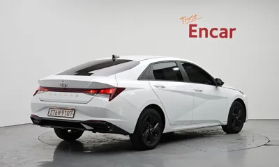 Hyundai Avante 2023, 140200 км, за 8131.68 USD