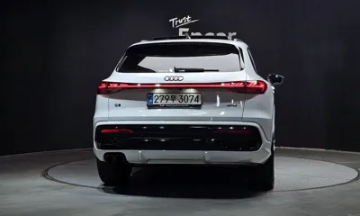 Audi Q5 2025, 22372 км, за 49625.84 USD