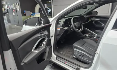 Audi Q5 2025, 22372 км, за 49625.84 USD - фото 10