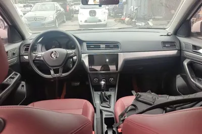 Volkswagen Lavida 2019, 63900 км, за 8744 USD - фото 13