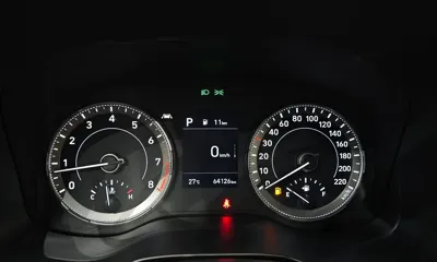 Hyundai Venue 2020, 64126 км, за 9432.74 USD - фото 8