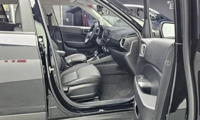 Hyundai Venue 2020, 64126 км, за 9432.74 USD - фото 11