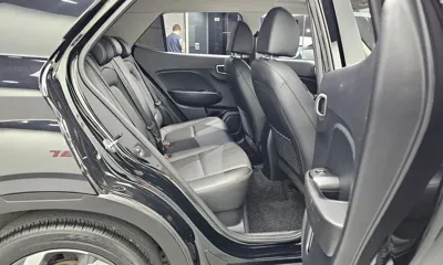 Hyundai Venue 2020, 64126 км, за 9432.74 USD - фото 12