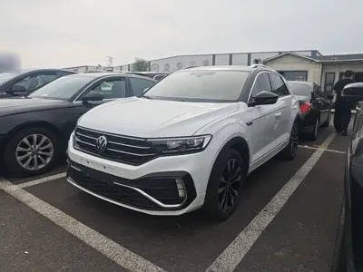 Volkswagen T-Roc · 2023 год