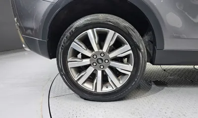 Land Rover Discovery Sport 2017, 158885 км, за 5454.07 USD