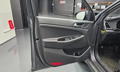 Hyundai Tucson 2018, 57375 км, за 10684.04 USD - фото 24