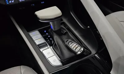Hyundai Avante 2023, 54652 км, за 11916.39 USD - фото 9