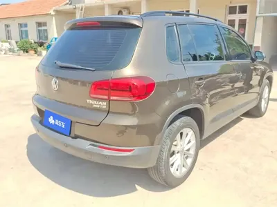 Volkswagen Tiguan 2018, 130399 км, за 6925.1 USD
