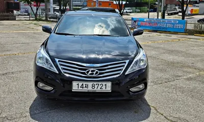 Hyundai Grandeur 2012, 109188 км, за 4759.39 USD