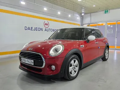 MINI Cooper · 2018 год