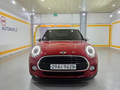 MINI Cooper 2018, 133414 км, за 4791.91 USD