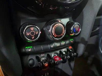 MINI Cooper 2018, 133414 км, за 4791.91 USD - фото 11