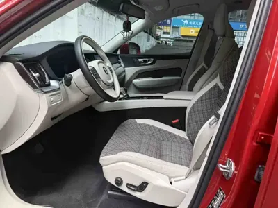 Volvo XC60 2018, 124000 км, за 13213.4 USD - фото 8