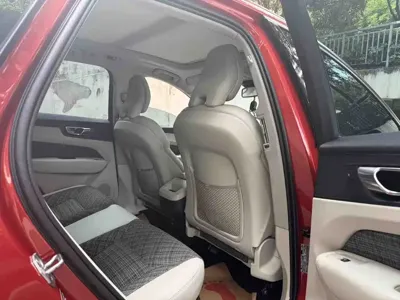 Volvo XC60 2018, 124000 км, за 13213.4 USD - фото 12