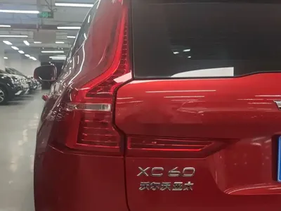Volvo XC60 2018, 124000 км, за 13213.4 USD - фото 14