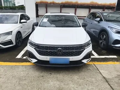 Volkswagen Lavida 2025, 2900 км, за 12232.51 USD