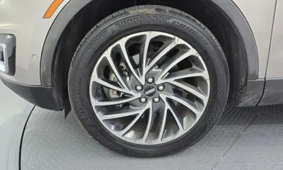 Lincoln Nautilus 2019, 122870 км, за 11051.16 USD