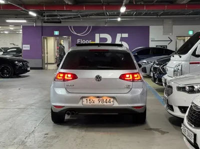 Volkswagen Golf 2016, 109756 км, за 6241.78 USD