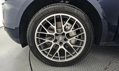 Porsche Macan 2017, 139775 км, за 18983.18 USD