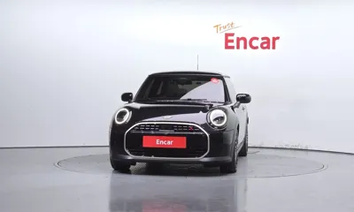 MINI Cooper 2025, 13287 км, за 21062.2 USD