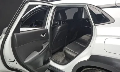 Hyundai Kona 2018, 48952 км, за 9844.73 USD - фото 12