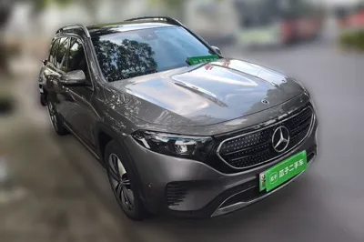 Mercedes-Benz EQB 2023, 60500 км, за 20615 USD