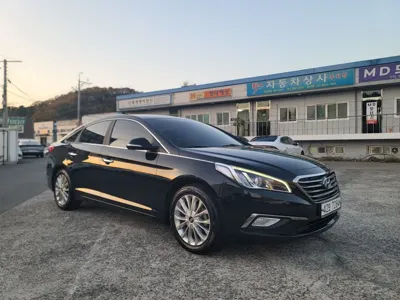 Hyundai Sonata 2016, 188152 км, за 4114.93 USD