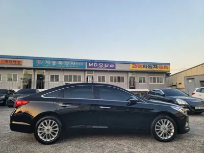 Hyundai Sonata 2016, 188152 км, за 4114.93 USD
