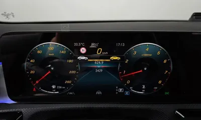 Mercedes-Benz CLA-Class 2023, 2429 км, за 28226.34 USD - фото 8