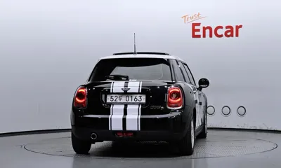 MINI Cooper 2016, 53518 км, за 5846.03 USD