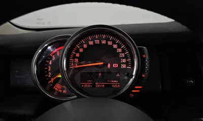 MINI Cooper 2016, 53518 км, за 5846.03 USD - фото 8