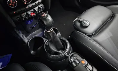 MINI Cooper 2016, 53518 км, за 5846.03 USD - фото 9